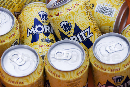 krzysztof-dydynski-cans-of-the-moritz-beer-sold-during-an-open-air-musical-event-68096